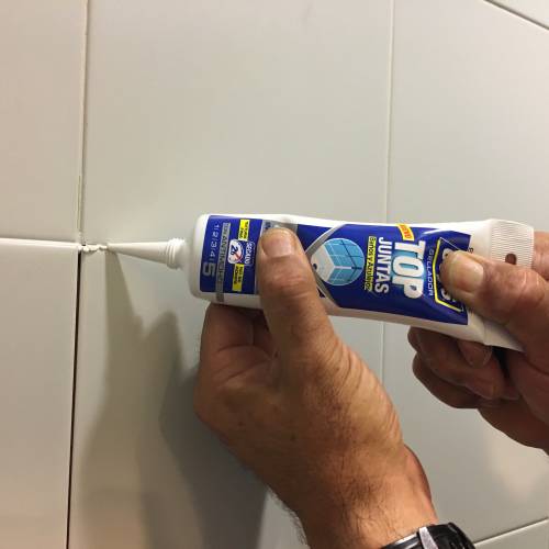 ¿Cómo arreglar las baldosas del baño? - Ceys